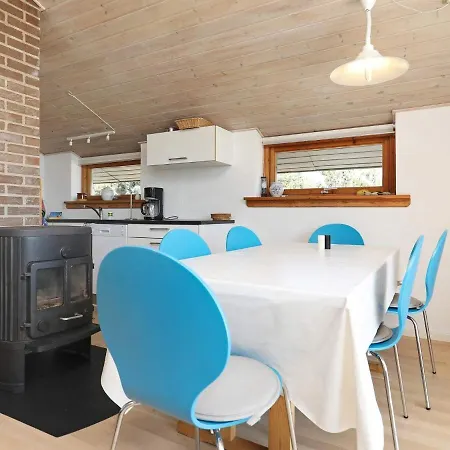 Three-bedroom Holiday In 1 בית נופש