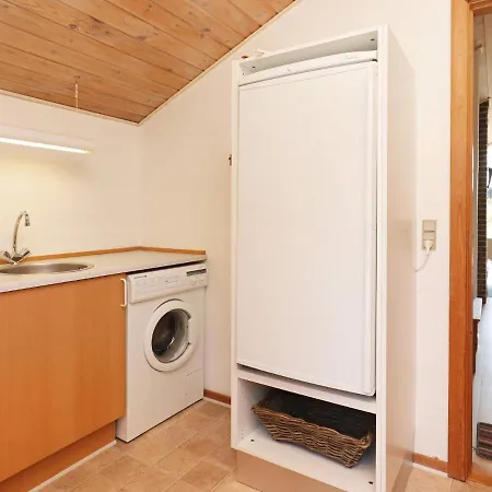 Three-bedroom Holiday In 1 בית נופש רינגקובינג