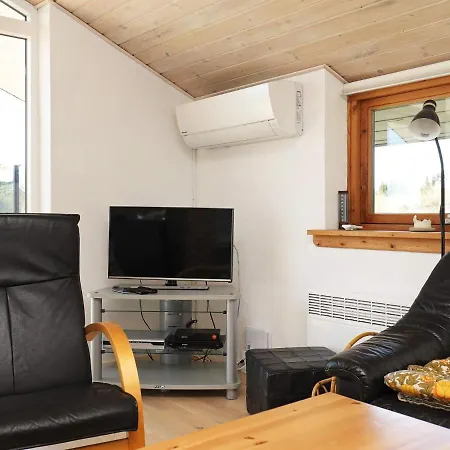 בית נופש Three-bedroom Holiday In 1 *